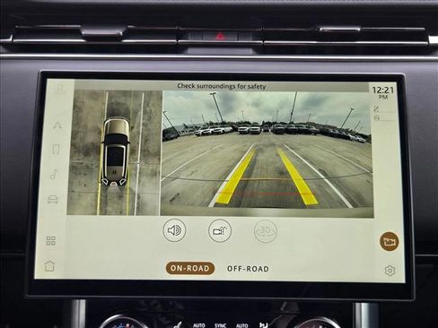 Certified 2023 Land Rover Range Rover Long Wheelbase SE image 14