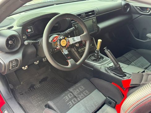 Used 2023 Toyota GR86 Premium w/ ALL Weather Mat Package (TMS) image 3