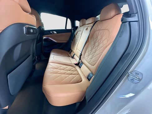 Certified 2025 BMW X6 xDrive40i w/ Parking Assistance Package image 25