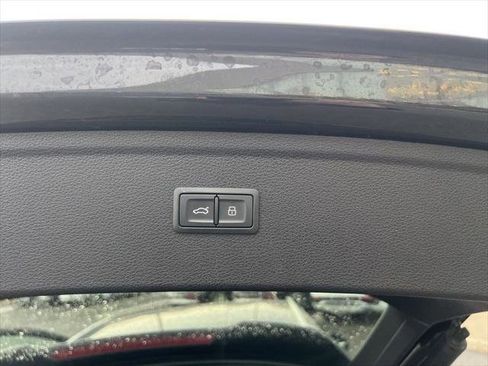 Certified 2023 Audi Q5 2.0T Premium w/ Convenience Package image 8