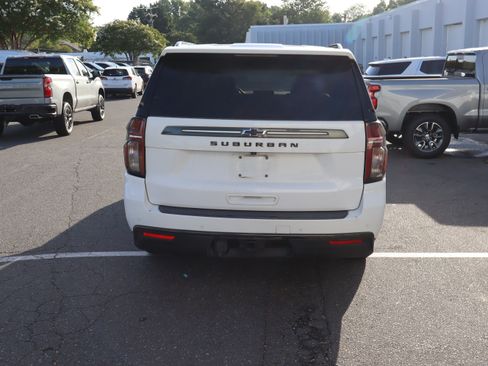 Used 2021 Chevrolet Suburban Z71 w/ Z71 Off-Road Package AWD/4WD image 9