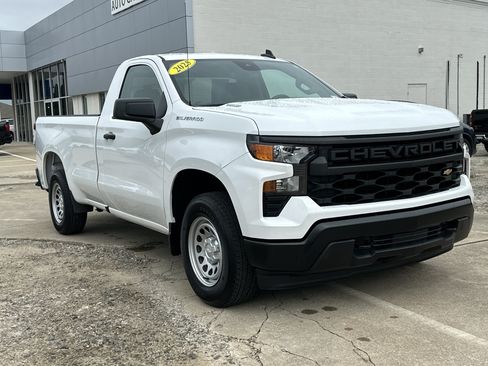 Certified 2025 Chevrolet Silverado 1500 W/T w/ WT Value Package RWD image 4
