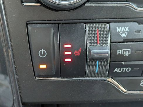 Used 2018 Ford Explorer XLT w/ Equipment Group 202A image 26