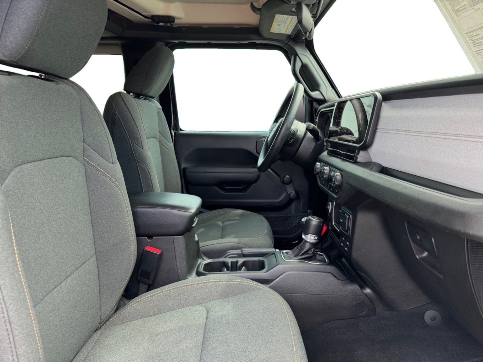 Used 2024 Jeep Wrangler Sport AWD/4WD image 17