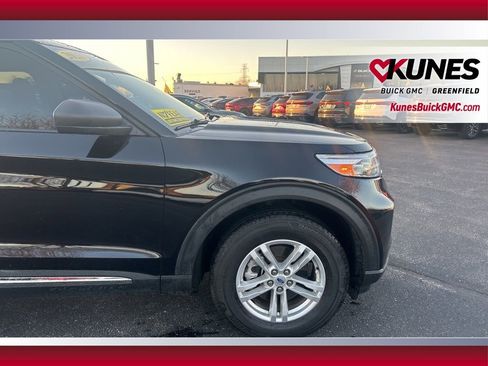 Used 2023 Ford Explorer XLT image 14