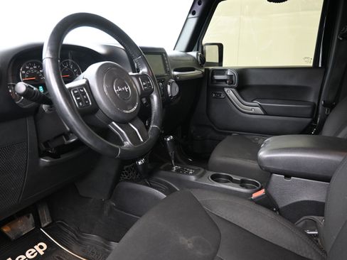 Used 2015 Jeep Wrangler Unlimited Sport w/ Quick Order Package 24S AWD/4WD image 10