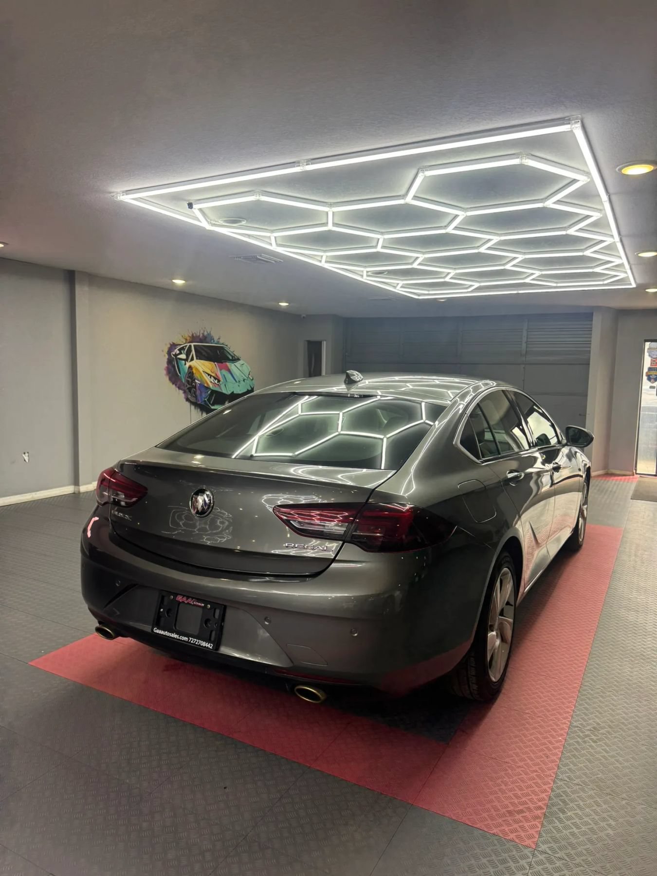 Used 2018 Buick Regal Preferred w/ Sights and Sounds Package FWD image 7