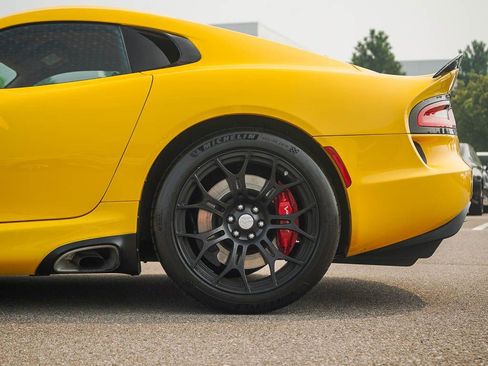 Used 2013 SRT Viper GTS w/ GTS Laguna Interior Pkg RWD image 6