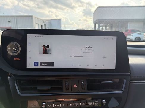 Used 2023 Lexus ES 300h F Sport w/ Accessory Package (Z2) image 22