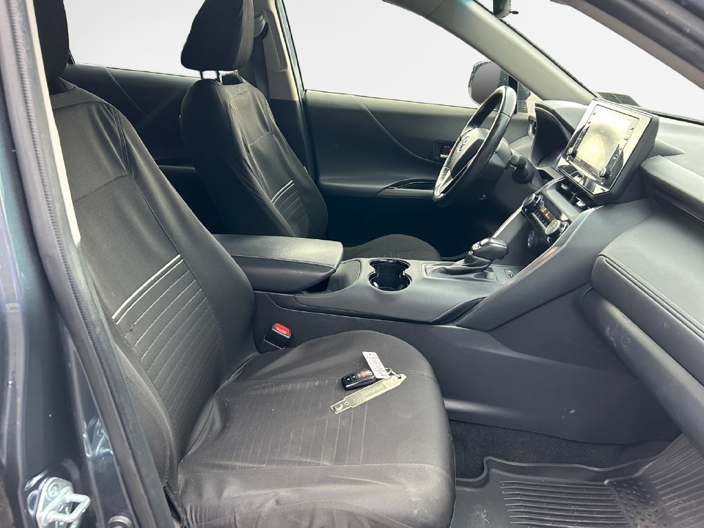 Used 2021 Toyota Venza LE AWD/4WD image 24