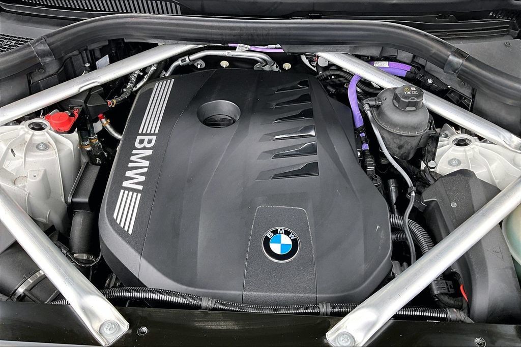 Certified 2025 BMW X5 sDrive40i w/ Premium Package RWD image 31