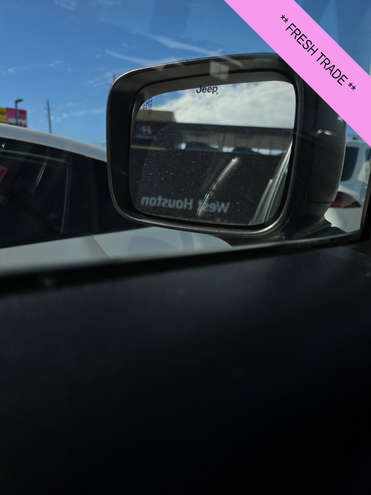 Used 2023 Jeep Renegade Latitude AWD/4WD image 21