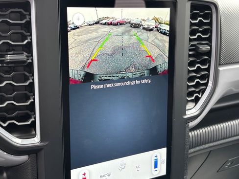 Used 2025 Ford Ranger XL image 5