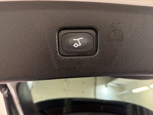 Certified 2024 Ford Edge Titanium AWD/4WD image 31