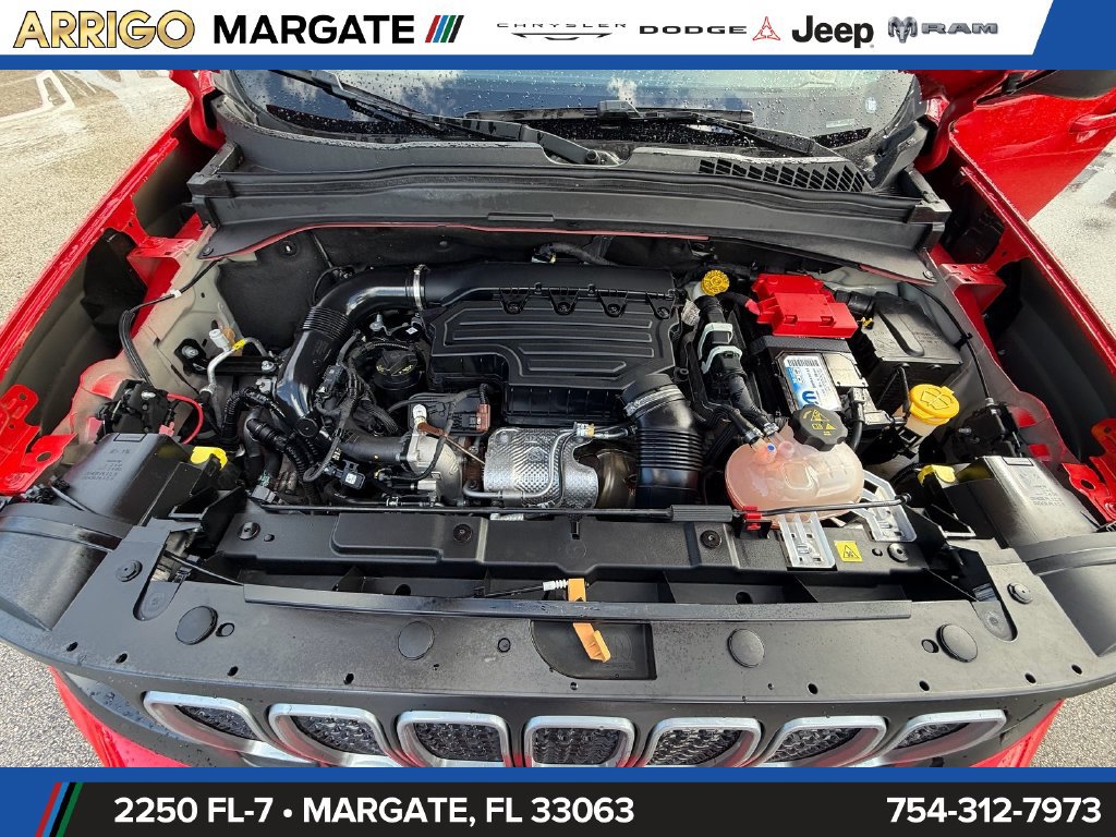Certified 2023 Jeep Renegade Latitude AWD/4WD image 19