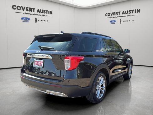 Used 2023 Ford Explorer XLT w/ Equipment Group 202A RWD image 5