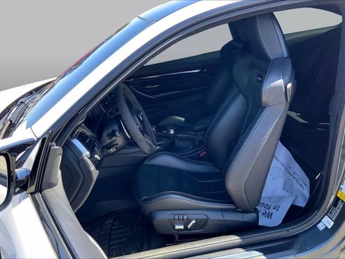 Used 2020 BMW M4 Coupe w/ Competition Package RWD image 8