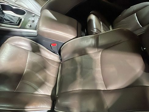 Used 2019 INFINITI QX60 Luxe w/ Essential Package image 12