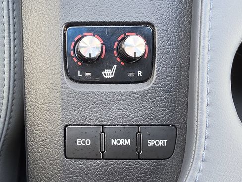 Used 2013 Toyota Avalon XLE Touring w/ Preferred Accessory Package FWD image 28