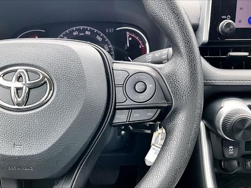 Used 2023 Toyota RAV4 LE AWD/4WD image 24