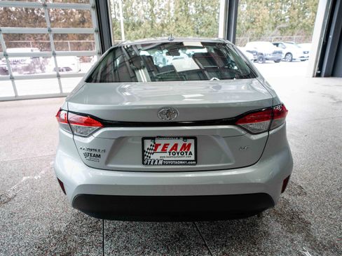 Used 2023 Toyota Corolla LE image 3