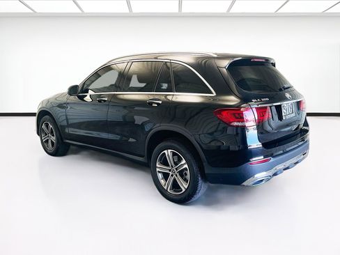 Used 2020 Mercedes-Benz GLC 300 w/ Premium Package image 6