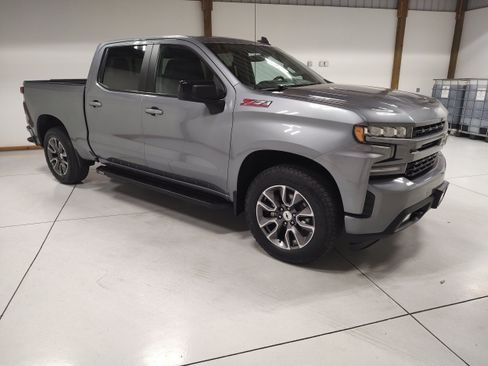 Used 2020 Chevrolet Silverado 1500 RST AWD/4WD image 2