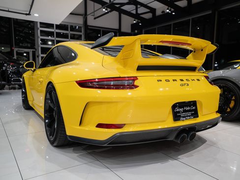 Used 2018 Porsche 911 GT3 RWD image 37