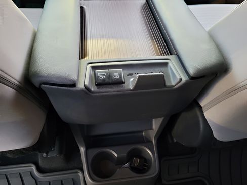 Certified 2023 Toyota Sienna LE image 12