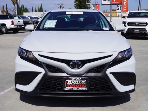 Certified 2024 Toyota Camry SE FWD image 3