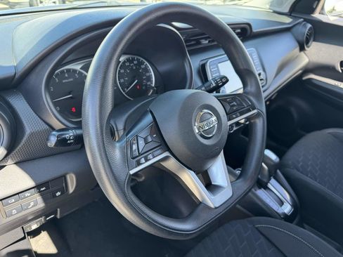Used 2021 Nissan Kicks S image 23