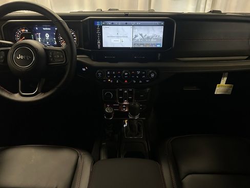 New 2026 Jeep Wrangler Moab image 12