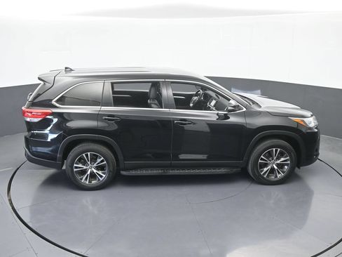Used 2019 Toyota Highlander Plus FWD image 56