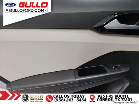 Used 2025 Volkswagen Taos S w/ Taos MDO Package image 17