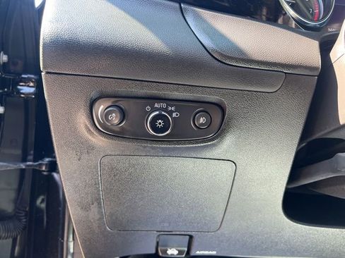 Used 2023 Buick Encore GX Select image 21