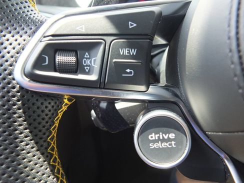 Used 2021 Audi R8 V10 w/ Premium Package RWD image 49