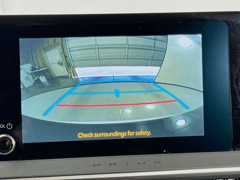 Used 2023 Toyota Prius LE FWD image 29