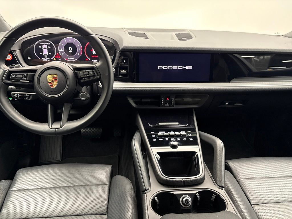 Certified 2024 Porsche Cayenne AWD/4WD image 29