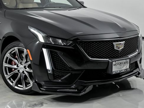 Used 2021 Cadillac CT5 V w/ Platinum Package image 3