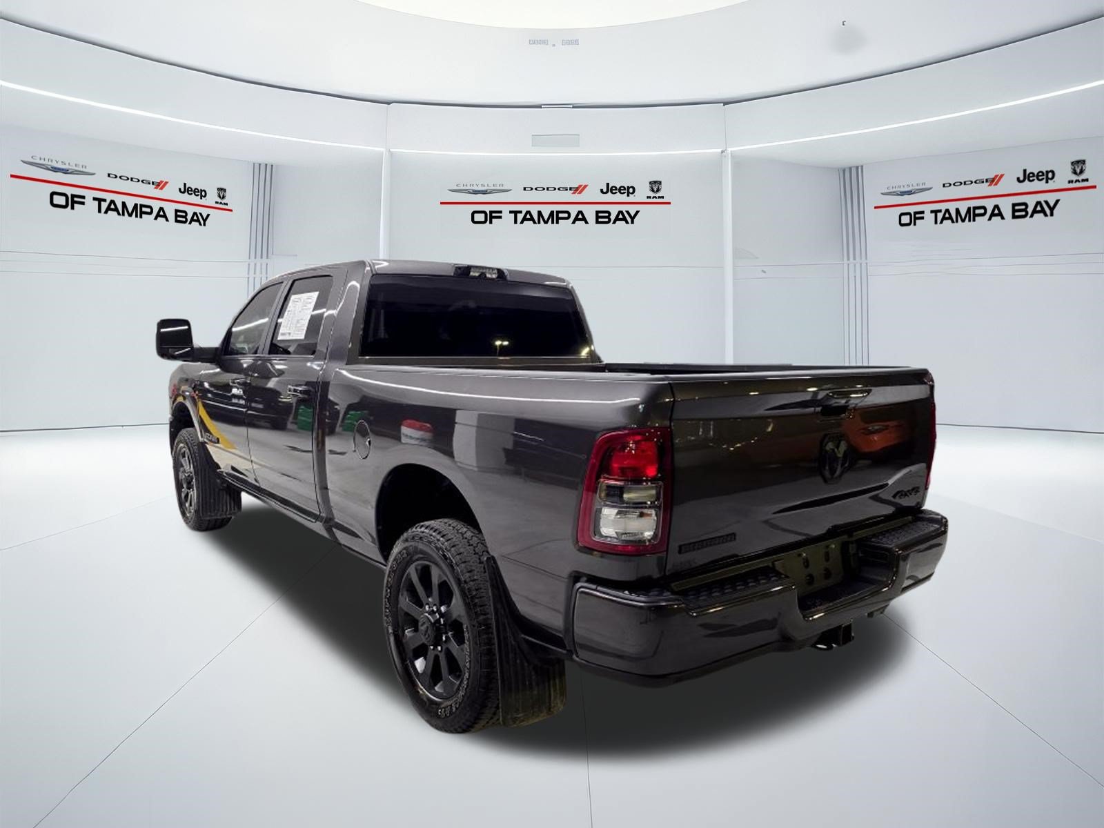 Used 2024 RAM 3500 Big Horn w/ Night Edition AWD/4WD image 4