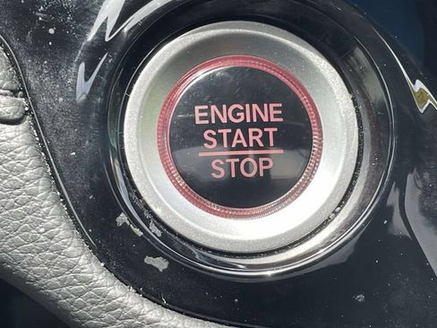 Used 2025 Honda Odyssey Elite image 28