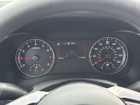 Used 2023 Kia Forte LXS w/ LXS Technology Package image 17