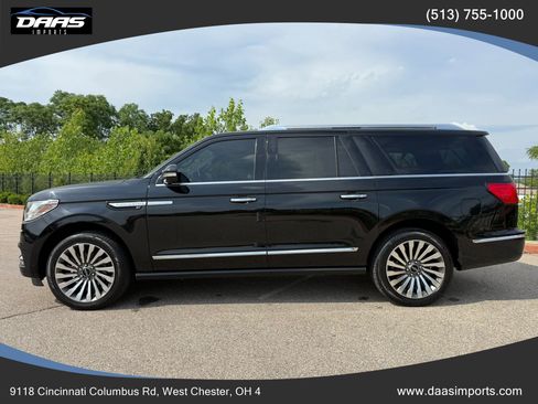 Used 2018 Lincoln Navigator L Reserve w/ Technology Package AWD/4WD image 11