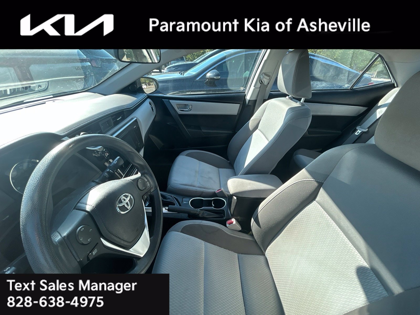 Used 2017 Toyota Corolla LE FWD image 6