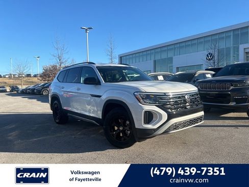 New 2026 Volkswagen Atlas Peak Edition AWD/4WD image 1