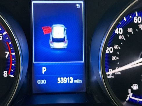 Used 2018 Toyota C-HR XLE image 13