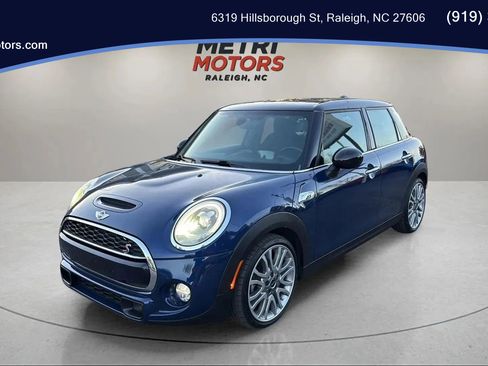 Used 2016 MINI Cooper S image 1
