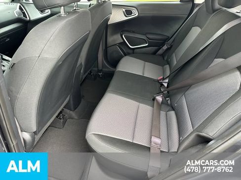 Used 2025 Kia Soul LX w/ LX Technology Package FWD image 23