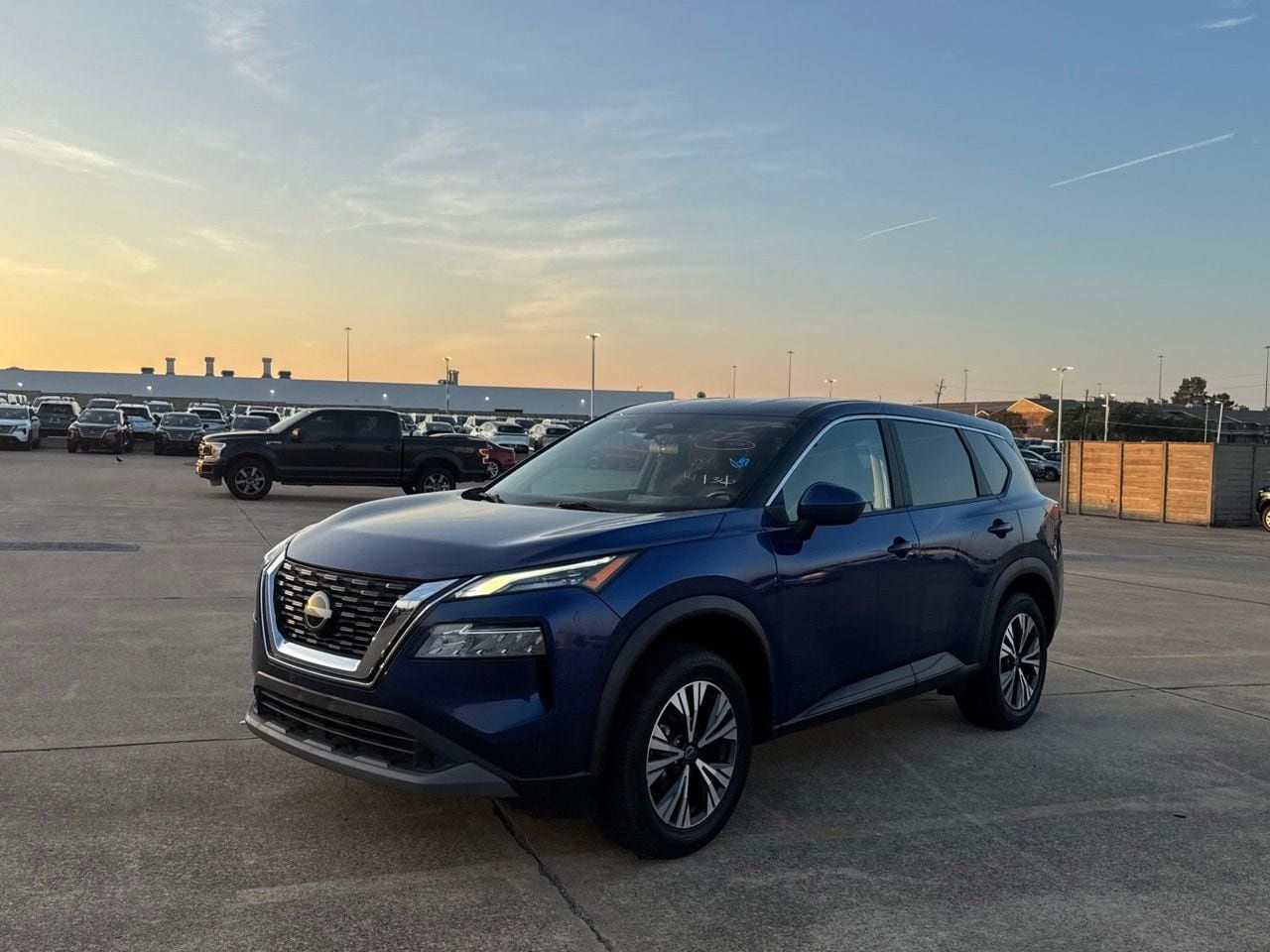 Used 2023 Nissan Rogue SV AWD/4WD image 9