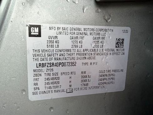 Used 2023 Buick Envision Avenir image 48